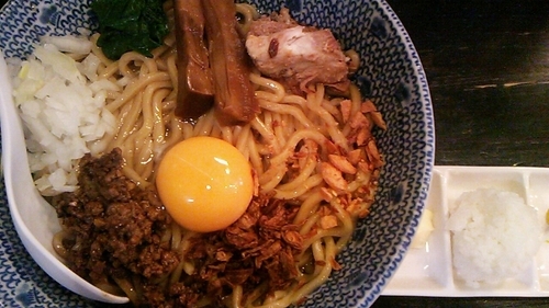 「肉味噌まぜそば」@つけ麺 弐☆゛屋の写真