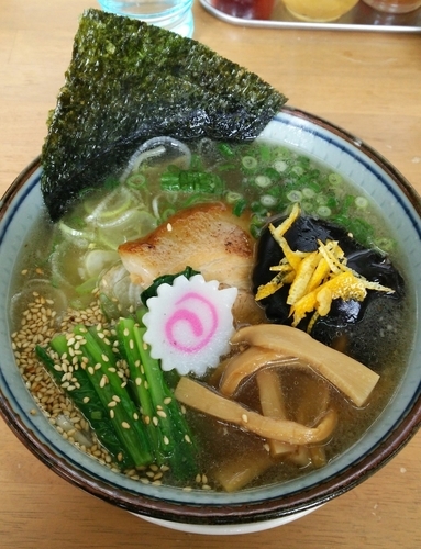 「【限定】鶏スープ天然柚子塩ラーメン900円」@MENYA 食い味の道有楽の写真