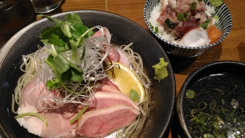 「かもつけそば＋海鮮丼」@寿製麺よしかわ 川越店の写真