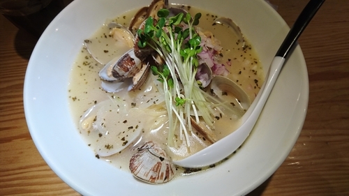 「限定麺　あさりラーメン」@らぁ麺屋 つなぎの写真
