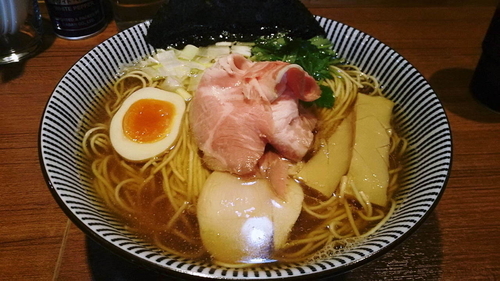 「煮干しそば白醤油大盛り790円」@寿製麺よしかわ 川越店の写真