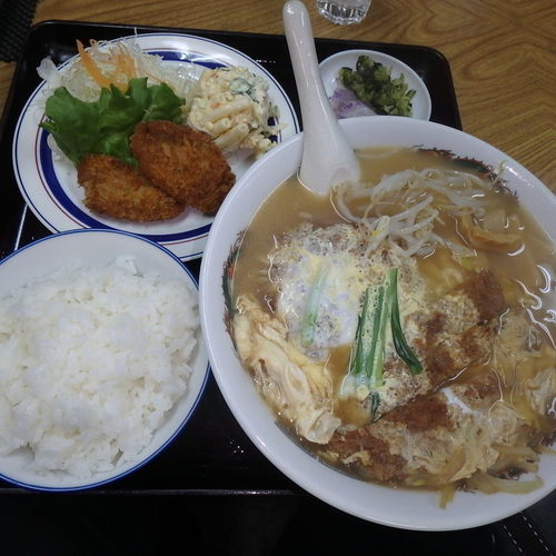 「ラーメン定食(600円)をトンカツラーメンに変更(+150円」@たこつぼの写真