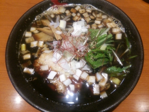 「粗挽き黒胡椒黒醤油（硬め）」@とりの助 伊勢崎連取店の写真