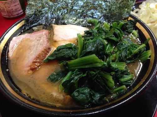 「チャーシューメン + ほうれん草 + 野菜」@家系ラーメン とらきち家の写真