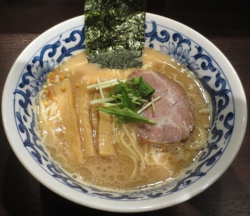 「らー麺　720円」@九段 斑鳩 市ヶ谷本店の写真