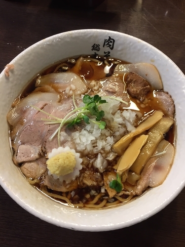 「肉そば 醤油  780円」@肉そば総本山 神保町 けいすけの写真