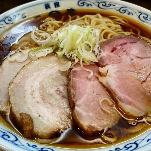 「熟成味玉ラーメン、大盛」@二葉 上荻店の写真