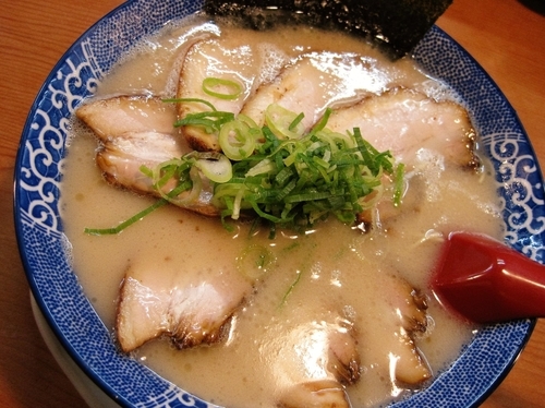 「博多とんこつチャーシュー￥930」@博多ラーメン鶴亀堂 太田新井町店の写真