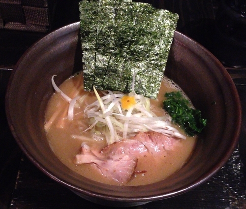 「細麺らーめん＋モロヘイヤ(780円＋100円)」@麺屋 奨 TASUKU 町田店の写真
