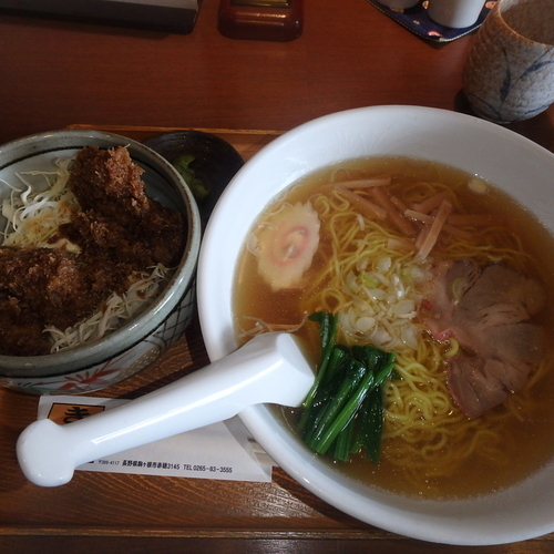 「ミニヒレカツ丼＋ラーメンのセット(1,130円)」@きらくの写真
