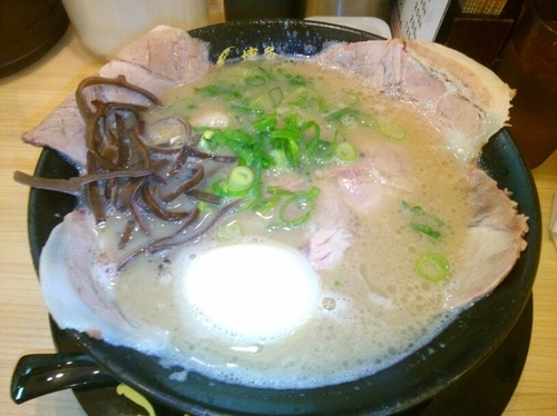 「味玉チャーシューラーメン」@博多一幸舎 京都拉麺小路店の写真