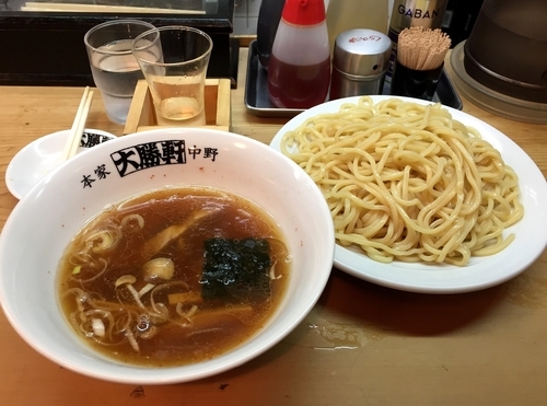 「日本酒（純米酒真野鶴）＋つけそば中盛」@中野大勝軒の写真