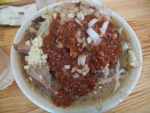 「オロチョン600円(ヤサイヤクミニンニクカラメアブラ麺柔)」@にかいやの写真