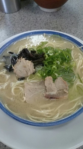 「ラーメン 500円」@博多ラーメンしばらく 福重店の写真