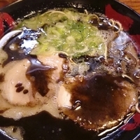 こってり黒ラーメン 700円