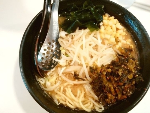 「みそらーめん＋高菜」@らーめん 司の写真