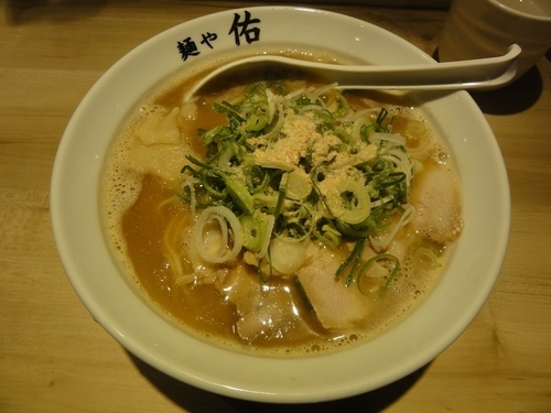 「鶏魚豚らーめん」@麺や 佑の写真