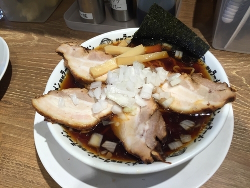 「竹岡式肉醤油そば 900円」@野郎ラーメン 錦糸町店の写真