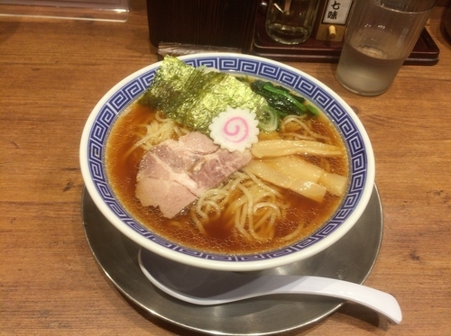 「昔ながらの中華そば　中盛り」@舎鈴 桶川店の写真