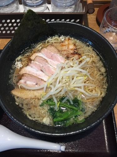 「こくまろらーめん➕大盛➕麺固め」@中島亭の写真