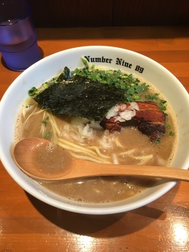 「濃厚ラーメン800円」@麺Dining Number Nine 09の写真