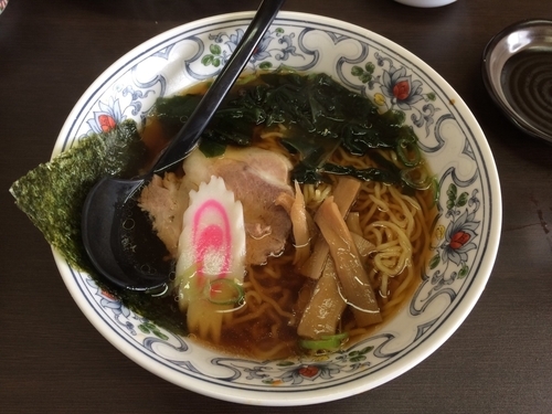 「中華らーめん」@らーめん いやどうもの写真