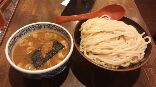 「つけ麺　大盛　あつ盛り　730円」@つけ麺専門店 三田製麺所 御茶ノ水店の写真