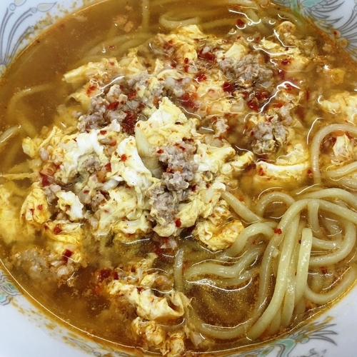 「旨辛にんにくラーメン」@唐澤商店 よってこ屋の写真