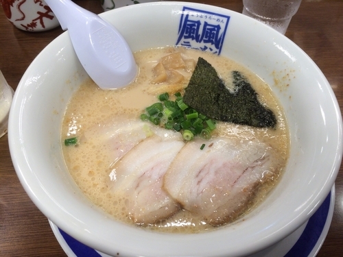 「とんこつラーメン」@風風ラーメン 朝霞南口の写真