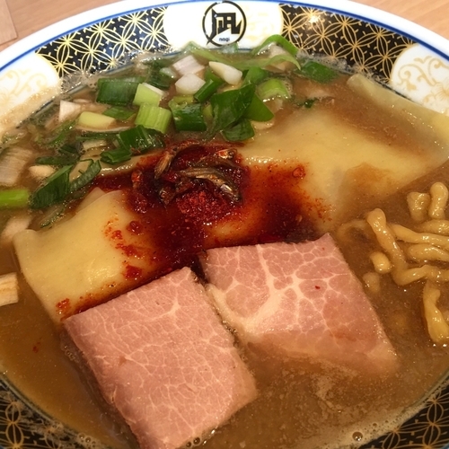 「すごい煮干し820円」@すごい煮干ラーメン凪 新宿ゴールデン街店 別館の写真