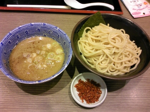 「赤辛つけ麺（中）」@久臨 ダイバーシティ東京プラザ店の写真