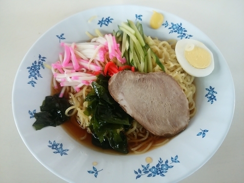 「冷し中華(並盛)500円」@たかべん 0番線ホーム店の写真