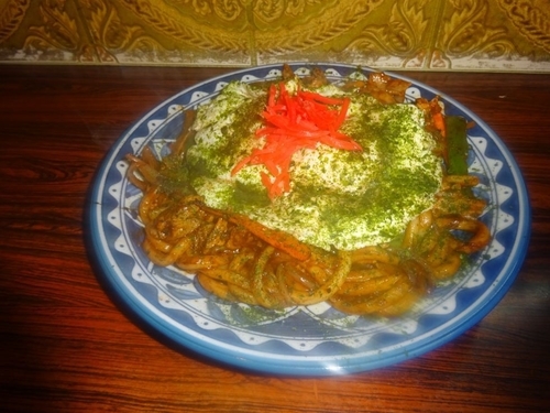 「焼きうどん目玉焼き2個のせ」@にし川の写真