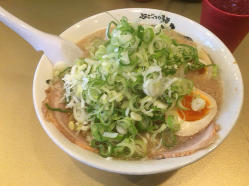 「しょう油玉子ラーメン ネギマシ」@超ごってり麺 ごっつ 秋葉原店の写真