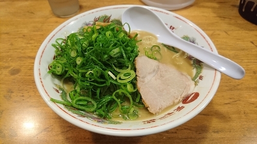 「こってりらーめん+ネギ」@天下一品 大船店の写真