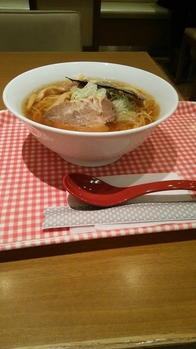 「醤油ラーメン　大盛　９２０円」@彩鳳 第7ベイサイド店の写真