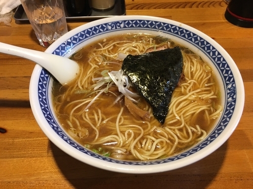 「中華そば（魚介、大盛）」@中華そば おかめの写真