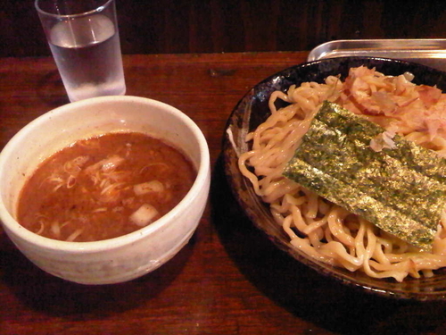 「つけ麺 中 (750円)」@つけ麺 HEROの写真