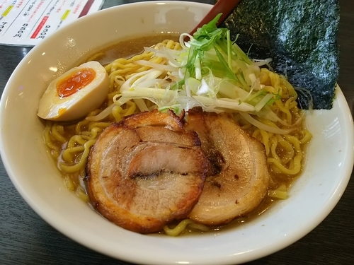 「雷音ラーメン　（麺大盛(炙りチャーシュー１枚増））」@雷音 駒ヶ根の写真