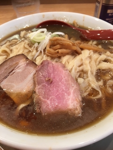 「喜多方ラーメン（煮干し）820円 ※大盛、中盛無料」@麺や 七彩 八丁堀店の写真