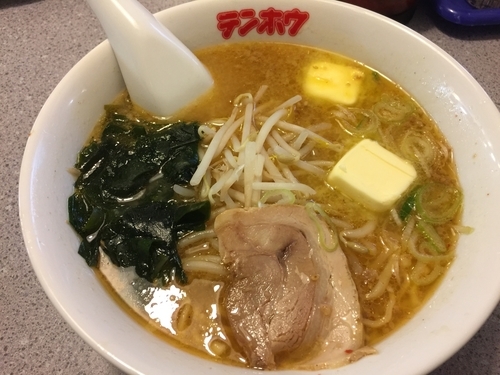 「味噌バターラーメン_太麺」@テンホウ 穂高店の写真