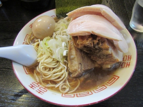 「限定　ホタルイカ煮干と羅臼一等昆布と干し椎茸の清湯８００円」@中華ソバ 伊吹の写真