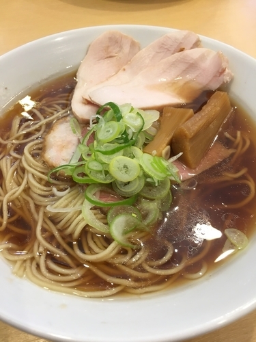 「醤油ラーメン」@らーめん芝浜の写真