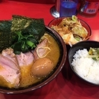 チャーシュー大盛り＋味玉＋野菜畑