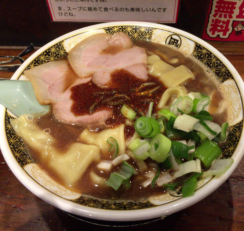 「すごい煮干ラーメン　820円」@すごい煮干ラーメン凪 渋谷東口店の写真