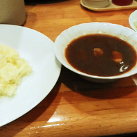 ポークカレー(辛口／ライス大盛) 880円