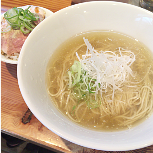 「朝らー定食（塩）　702円」@らーめん芝浜の写真