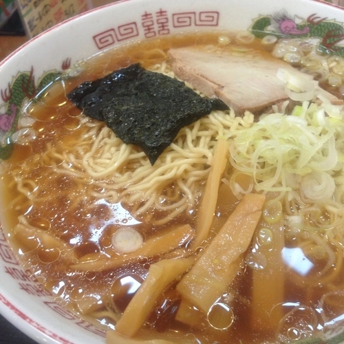 「ラーメン（醤油）　大盛り　490円」@さかえや本店の写真