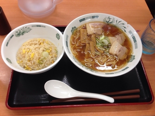 「中華そば+半チャーハンセット 630円」@日高屋 九段下店の写真