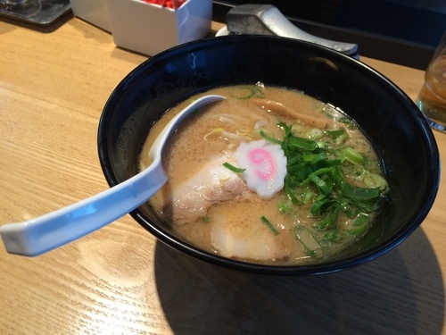 「豚骨醤油 700円」@TOKYO豚骨BASE MADE by 博多一風堂 ペリエ海浜幕張店の写真